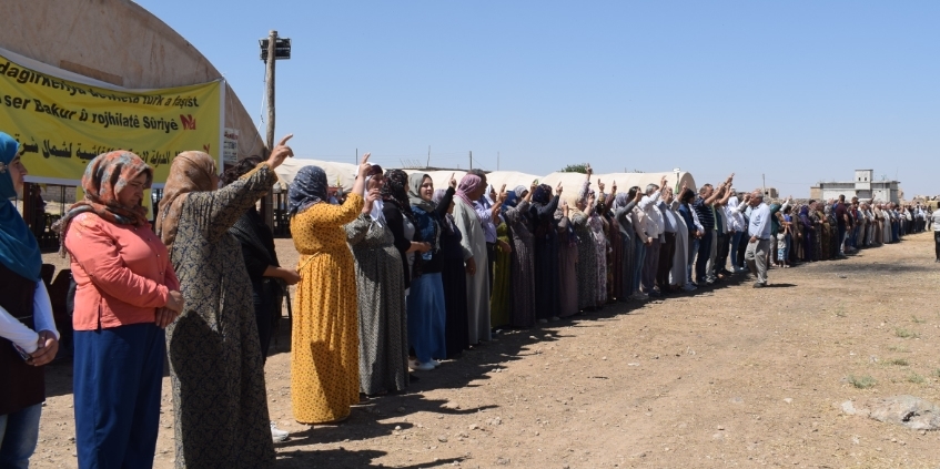 Photo of اعتصام في “قره موغ” التابعة لمقاطعة كوباني