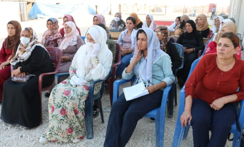 Photo of مجلس المرأة في الـ PYD يعقد اجتماعاً لنساء مخيم سري كانيه