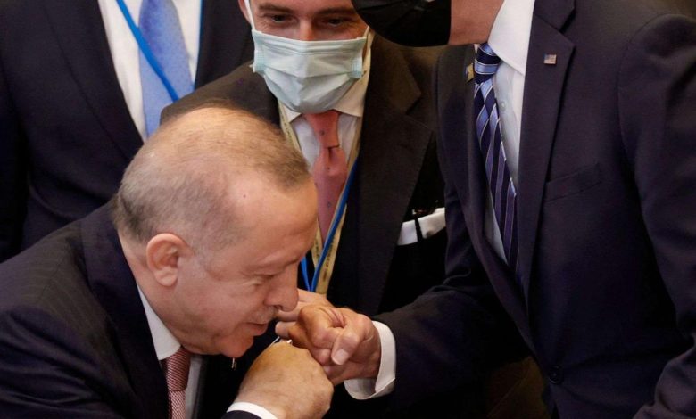 Photo of باحثان في مؤسسة الدفاع عن الديمقراطية: بايدن مطالب بردع خطط أردوغان في سوريا