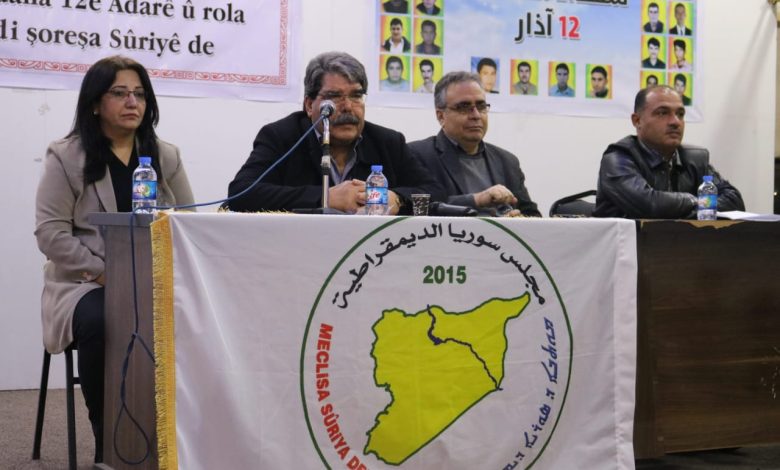 Photo of وفد من حزبنا يشارك بندوة حوارية تحت عنوان “انتفاضة 12 آذار” في إقليم الرقة