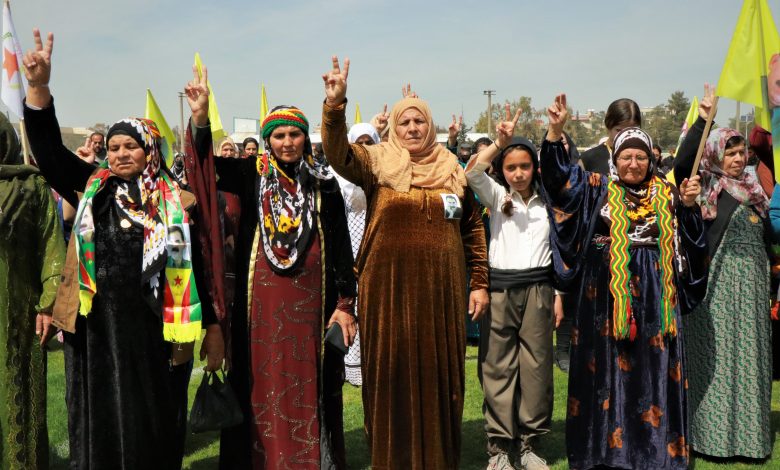 Photo of أهالي مقاطعة قامشلو يحتفلون بميلاد الـ 73 لقائد الإنسانية عبد الله أوجلان