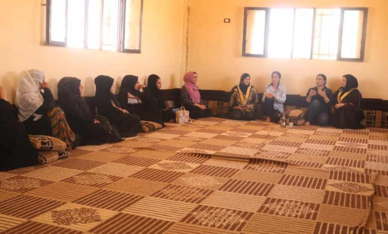 Photo of علاقات المرأة في الـ PYD يعقد اجتماعاً لوجيهات العشائر في الشدادي