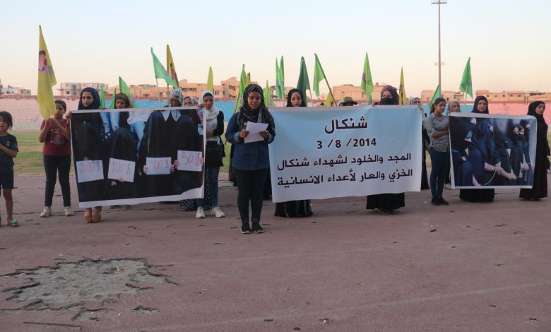 Photo of اتحاد المرأة الشابة في الرقة تحيي ذكرى مجزرة شنكال